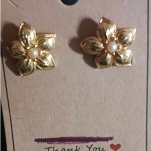 Flower gold pearl earrings costume